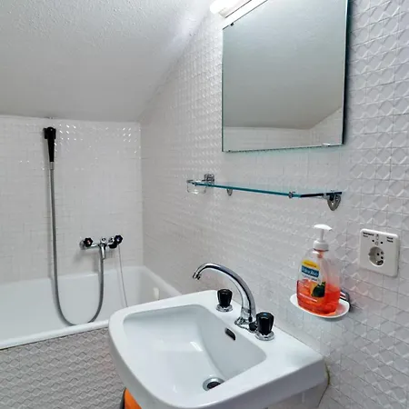 Chesa Spuondas - Celerina Apartamento *